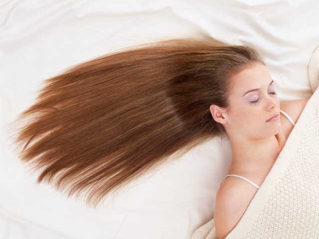 8 простых укладок на ночь, чтобы утром проснуться с шикарной причёской