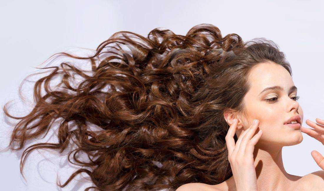 10 способов, как сделать волосы мягкими и шелковистыми за 30 минут