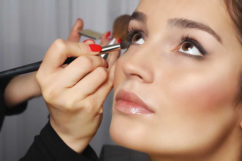 Профессиональный макияж: косметика, советы визажистов, как сделать профессиональный грим