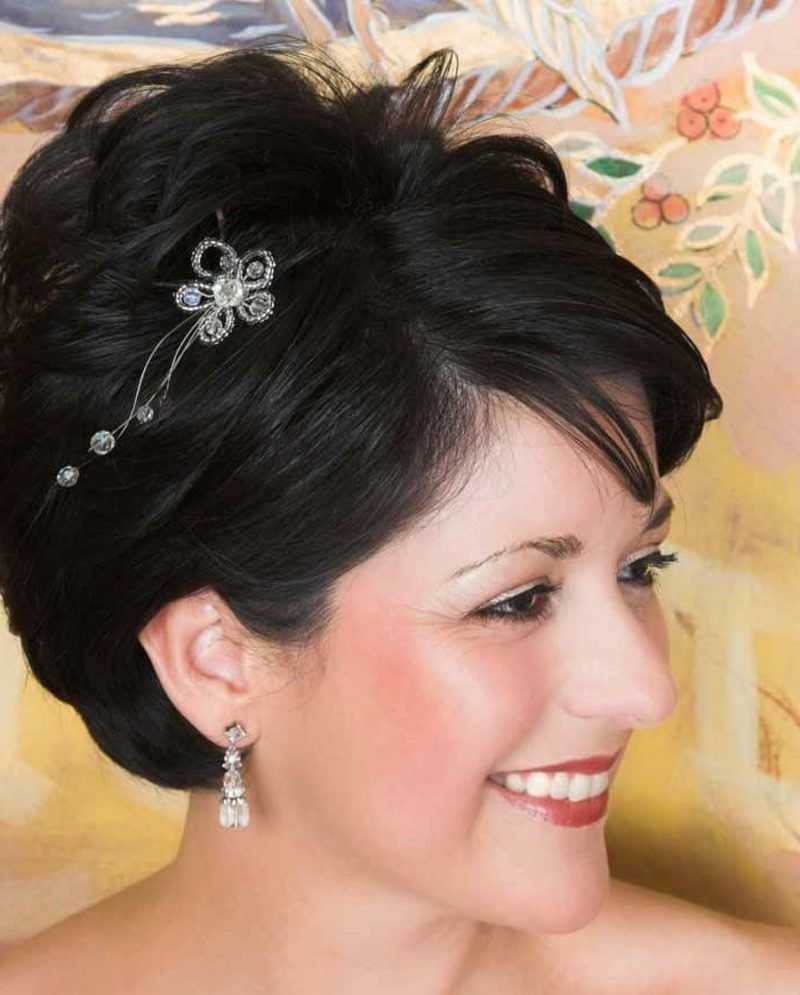 Свадебная прическа на короткие волосы для полных женщин