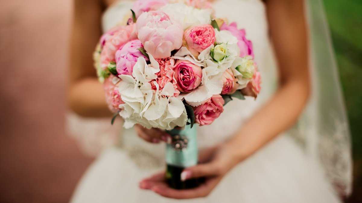 Безграничное восхищение: элегантный свадебный букет невесты из калл