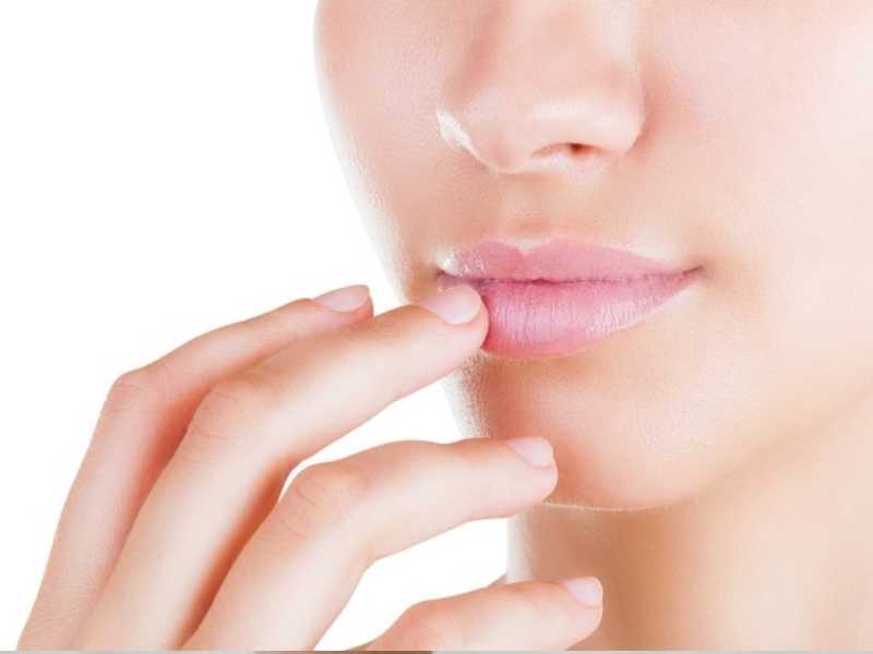 Почему сохнут губы: причины и способы лечения | ceramed